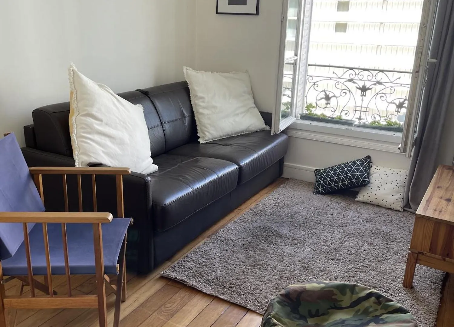 Sunny, Quiet 2-room Apartment, 15th - Montparnasse