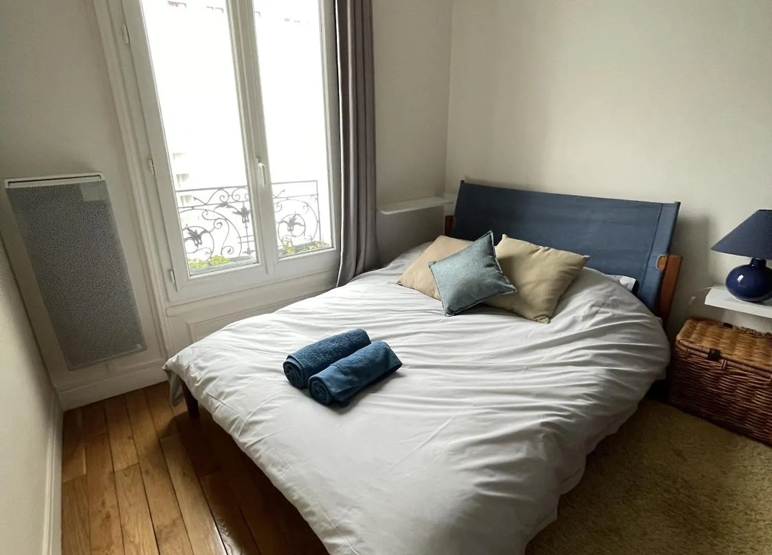 Sunny, Quiet 2-room Apartment, 15th - Montparnasse Apartment
